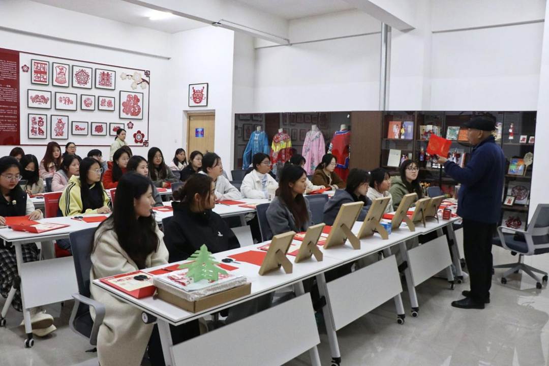 图示, 示意图

中度可信度描述已自动生成:ver1