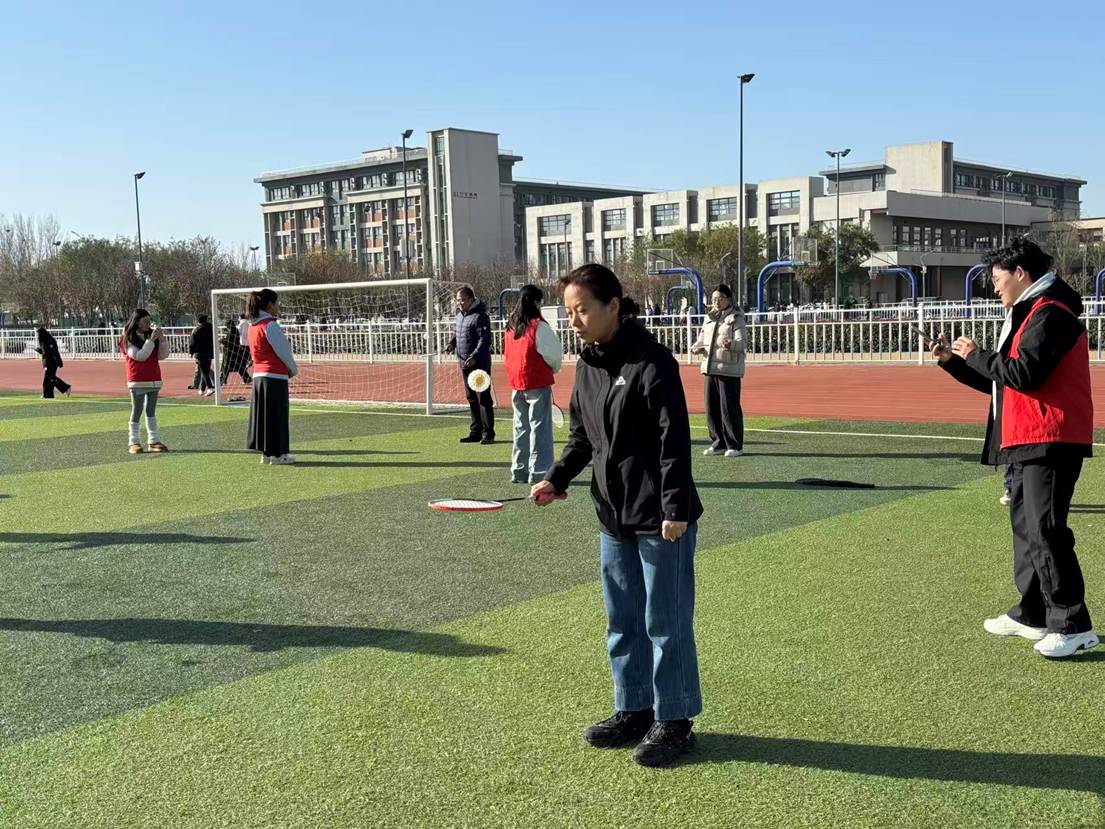 2025.11.27欧足联2025年教职工健身月“一分钟托羽毛球”比赛圆满结束6